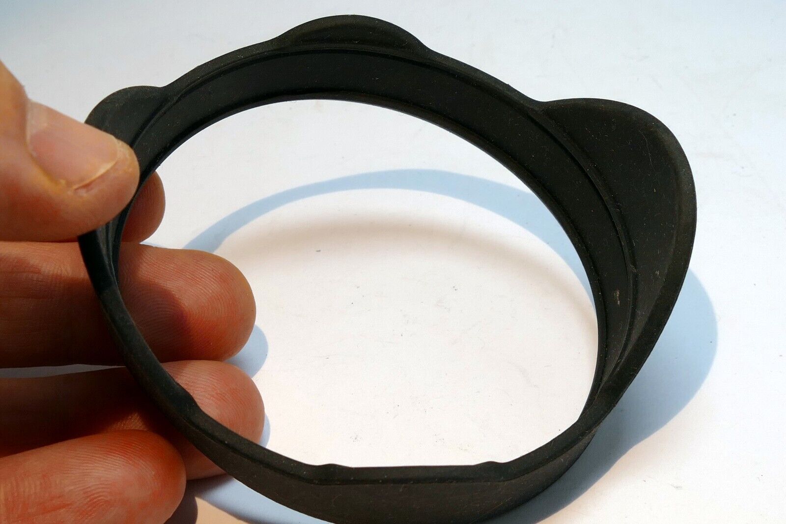 72-73mm  Lens Hood Shade rubber slip on type