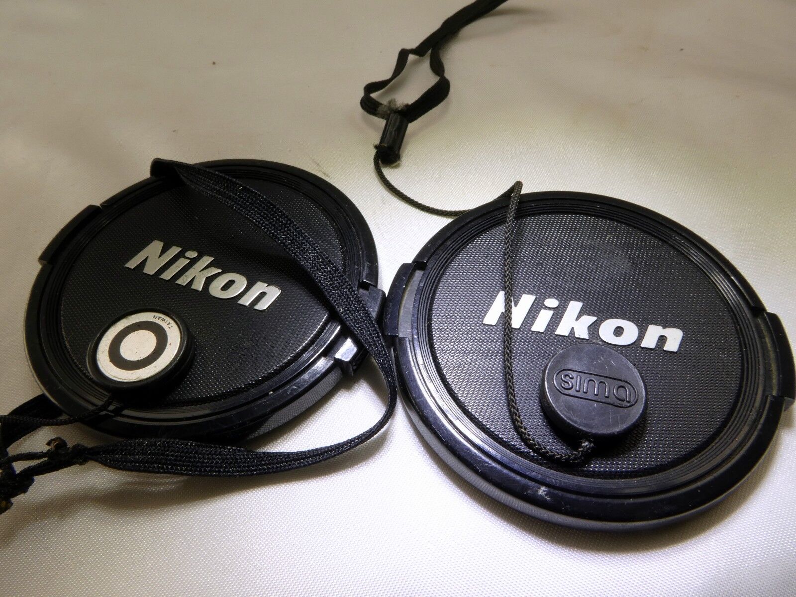 Nikon 62mm Front Lens Cap Nikkor EOM with keeper string