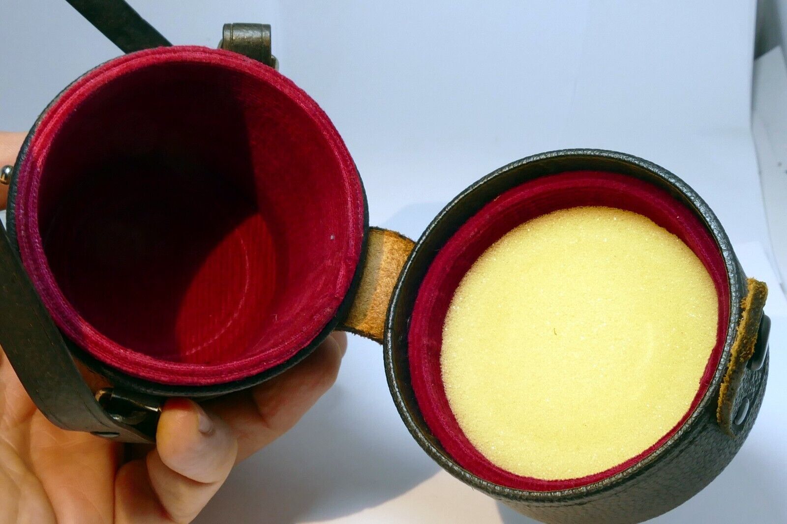 Konica Hexanon  85mm f1.8  AR empty  Hard case for lens genuine OEM vintage