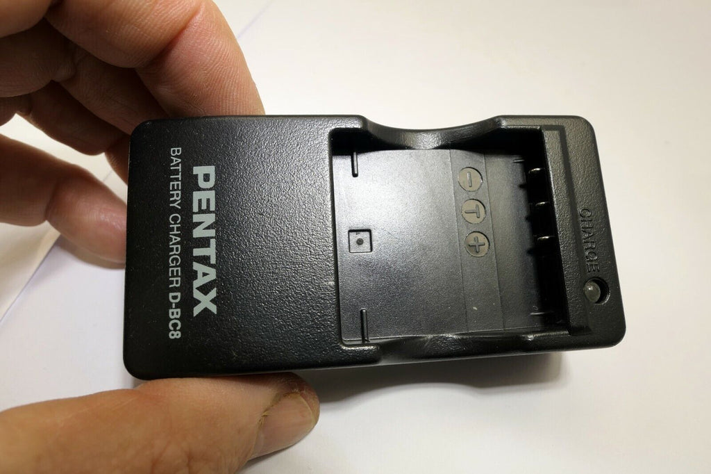 PENTAX D-BC8 Battery Charger Genuine Original  (missing  AC Cord )