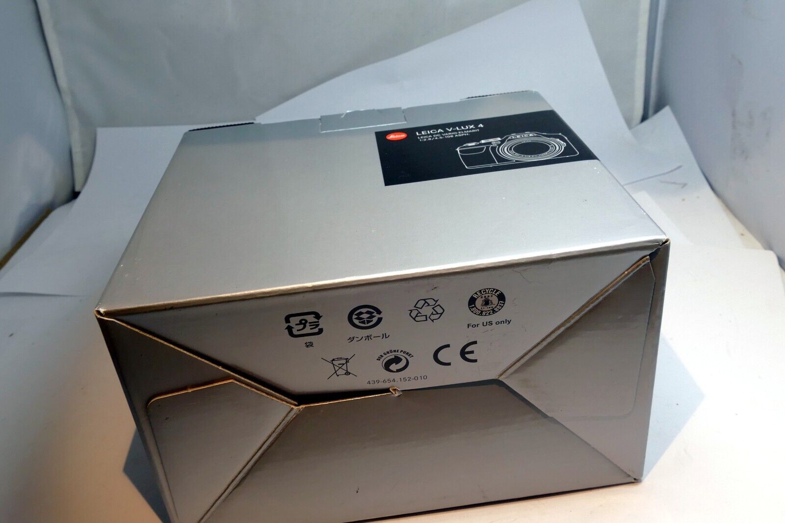 An Empty Box (only ) for  Leica V-Lux 4 DC vario Elmarit 4.5-108mm f2.8 18191