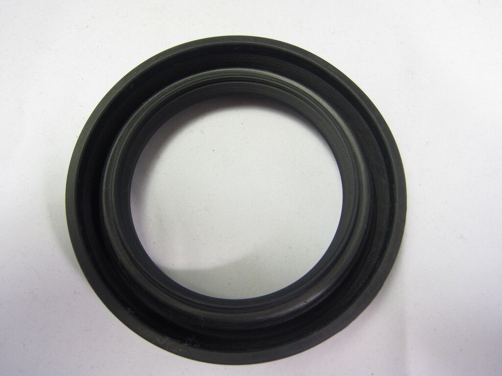 Generic Rubber Lens Hood 55mm Screw in Made in Taiwan 6206057 (Sold Separately