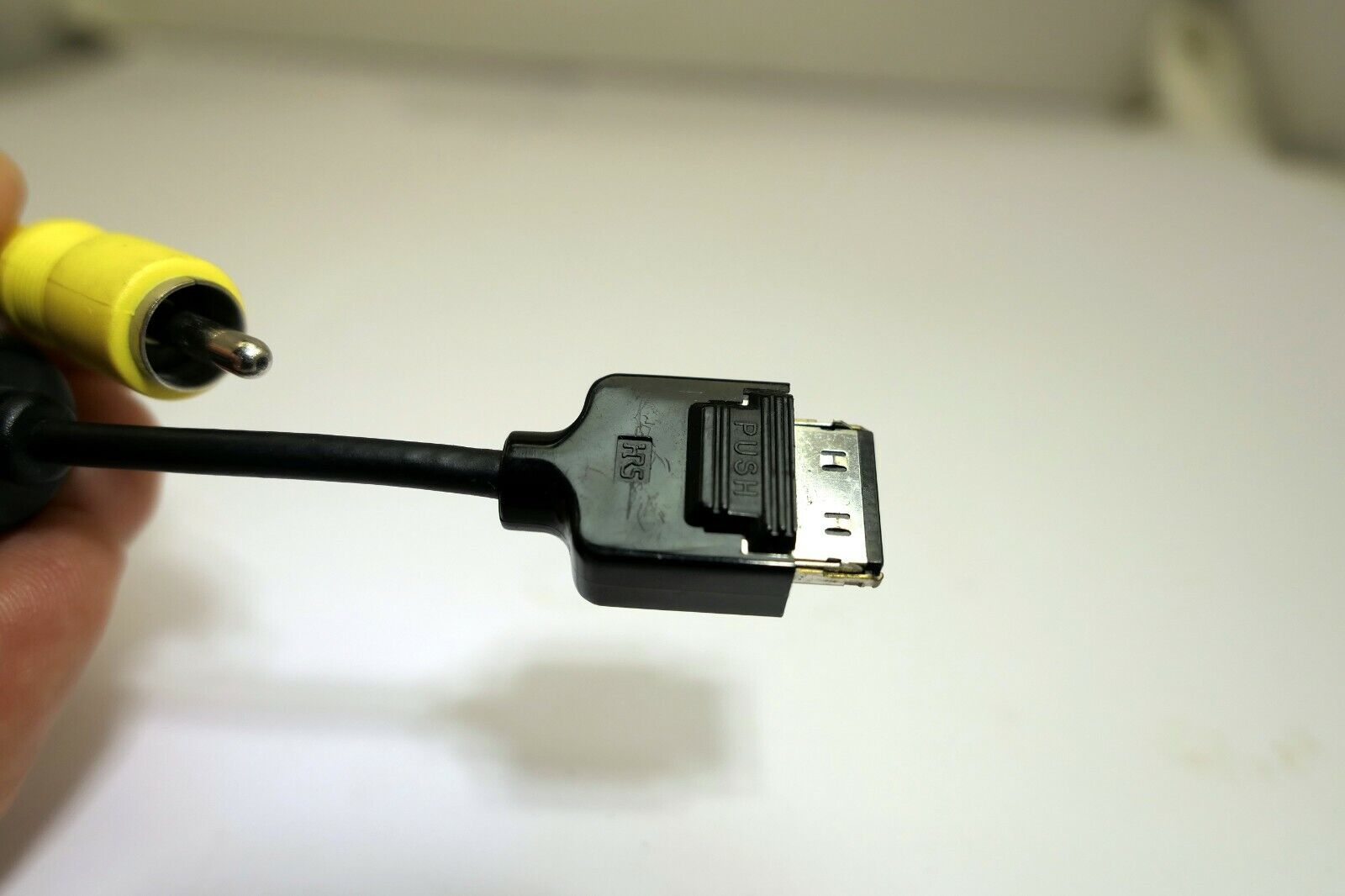 Canon HR5 Video RCA Cable for Canon Cameras