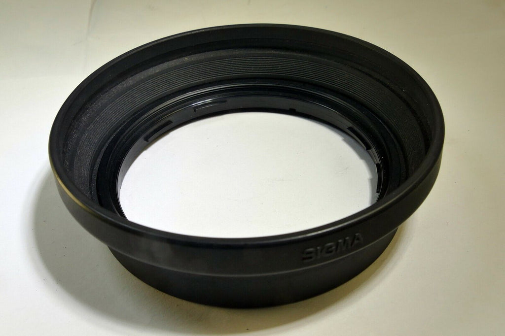 SIGMA twist on Rubber Hood shade for 28-200mm lens AF 72mm rim  f3.8-5.6