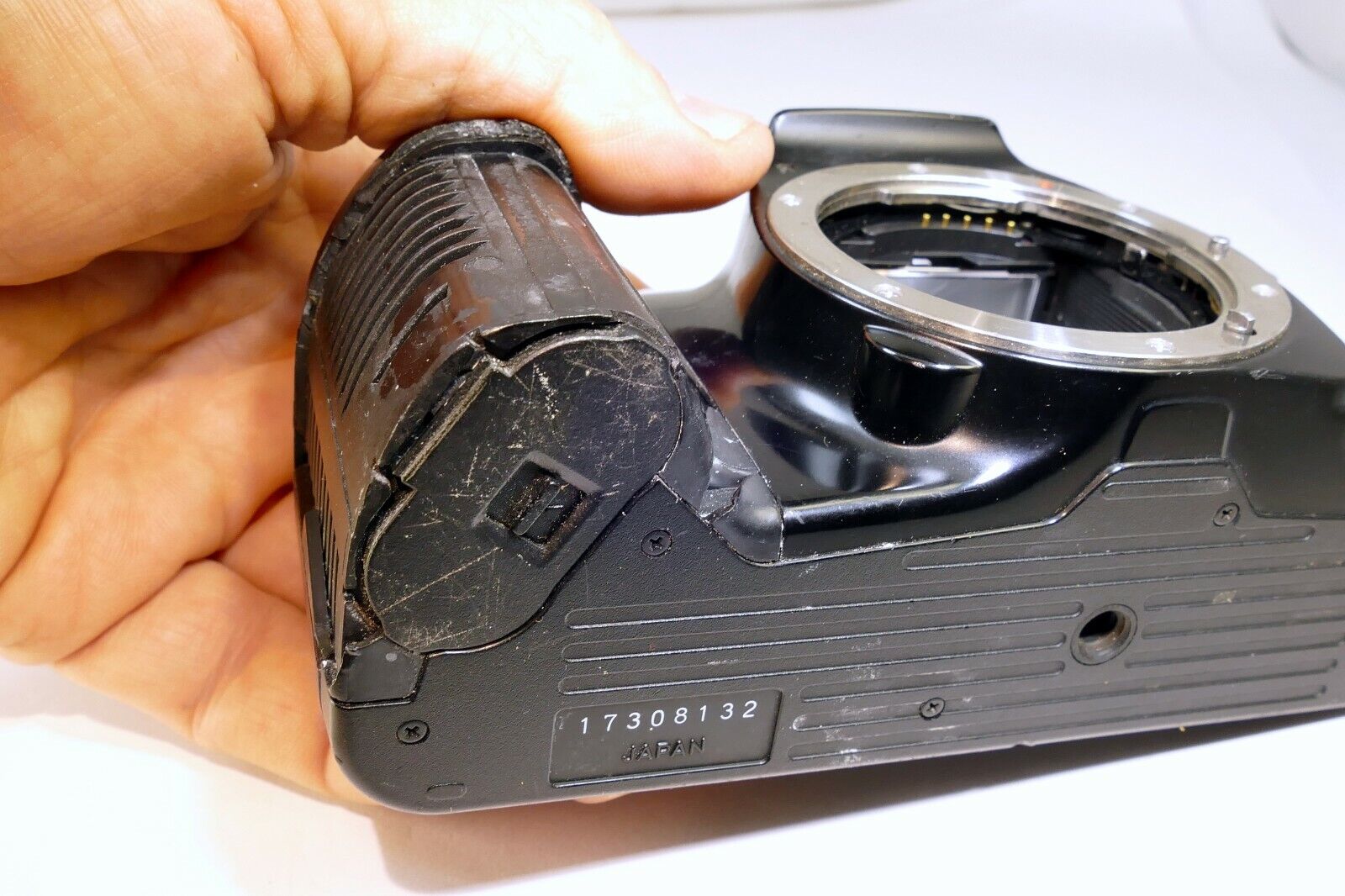 Minolta 3000i Film Camera Body only - Untested for Parts or Repair AS IS