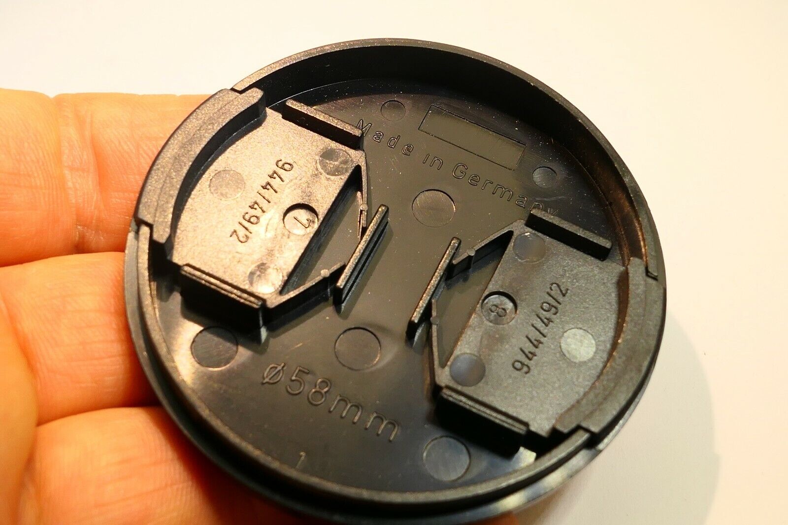 HAMA 58mm snap on type Lens Front Cap 944/49/2 made in Germany