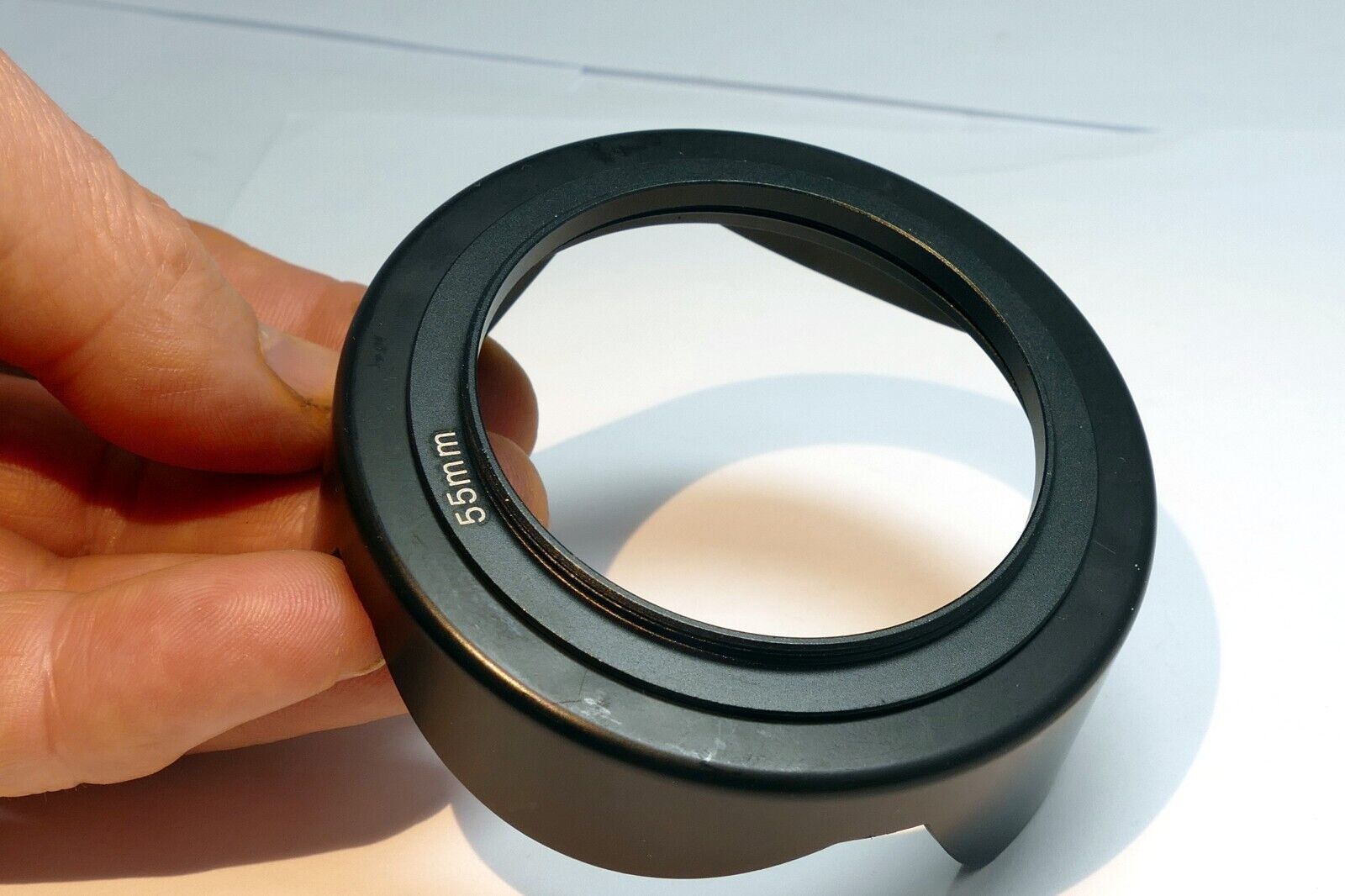 55mm Petal Lens hood shade threaded screw in for 18-55mm IS (reversible)