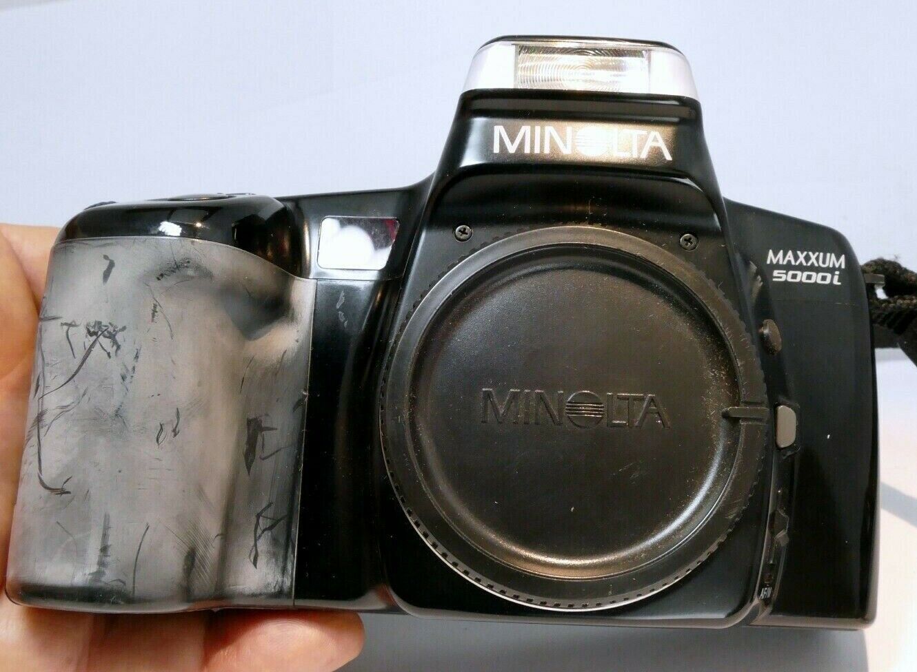 Minolta Maxxum 5000i 35mm SLR Film Camera body only