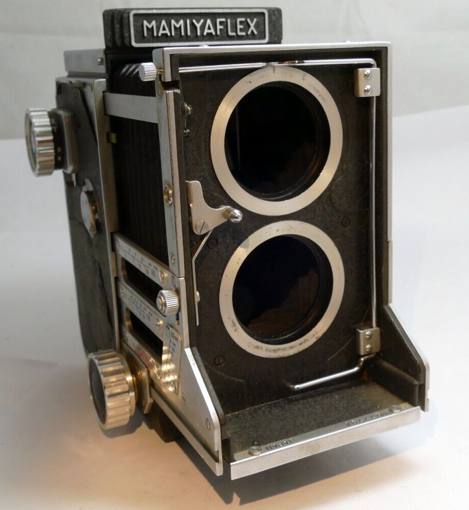 MAMIYA Mamiyaflex Professional TLR Film Camera Body works good