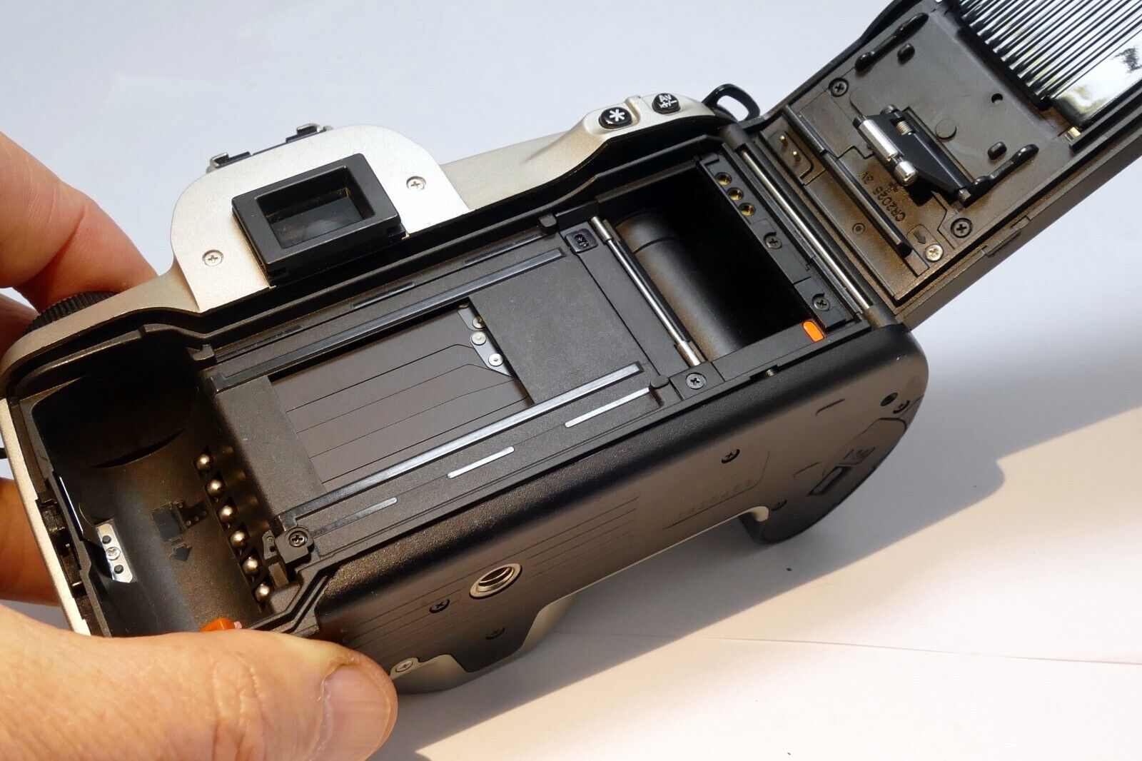 Canon EOS Rebel G Camera Body Only parts or repair - AS IS
