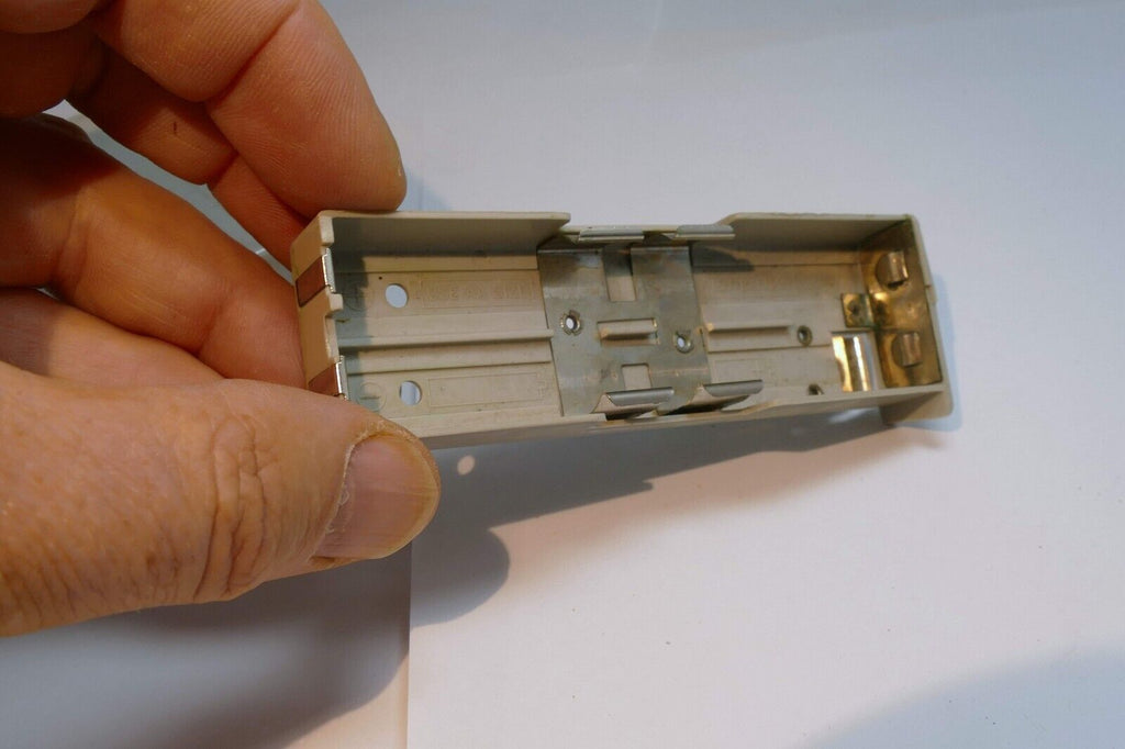 AA battery holder  for a vintage flash