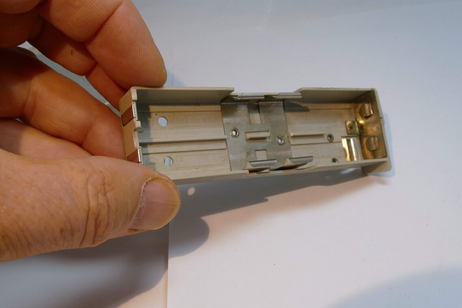 AA battery holder  for a vintage flash