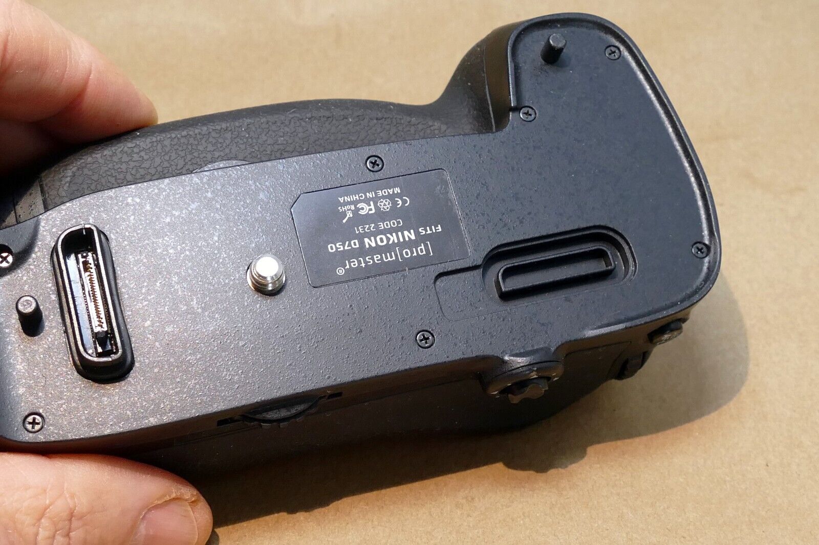 Promaster D750 Grip New in Box