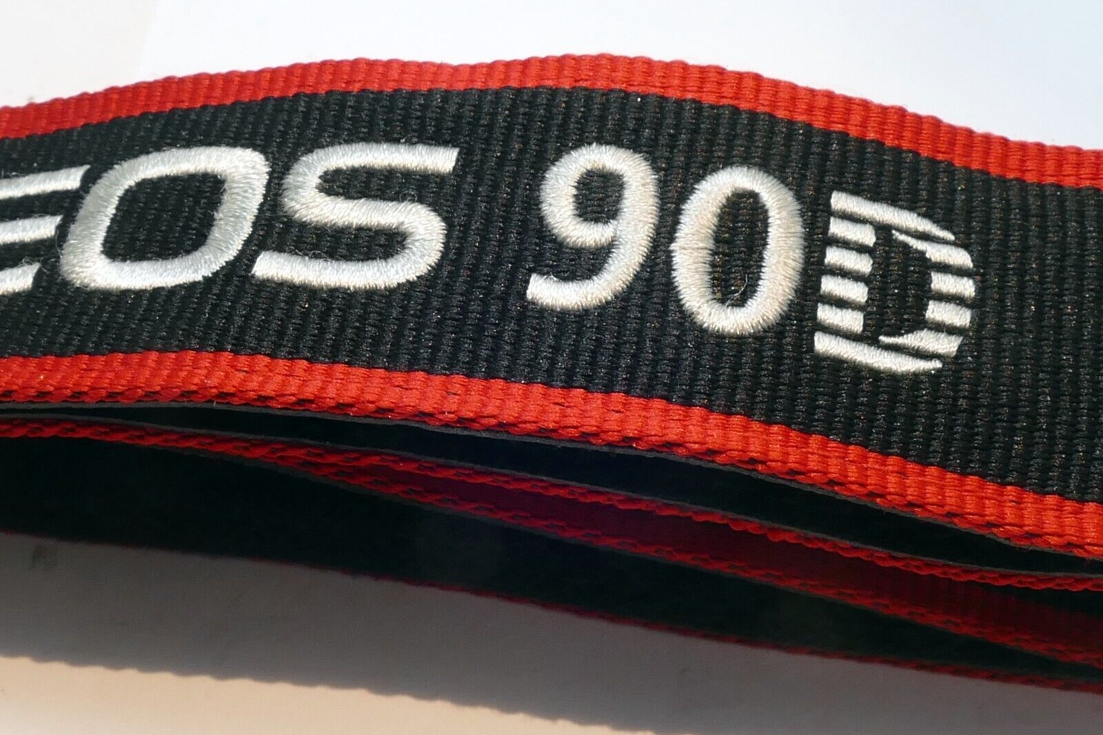 Canon EOS 5D Mark II Camera Shoulder Neck Strap Black-Red  -  Genuine OEM - MINT