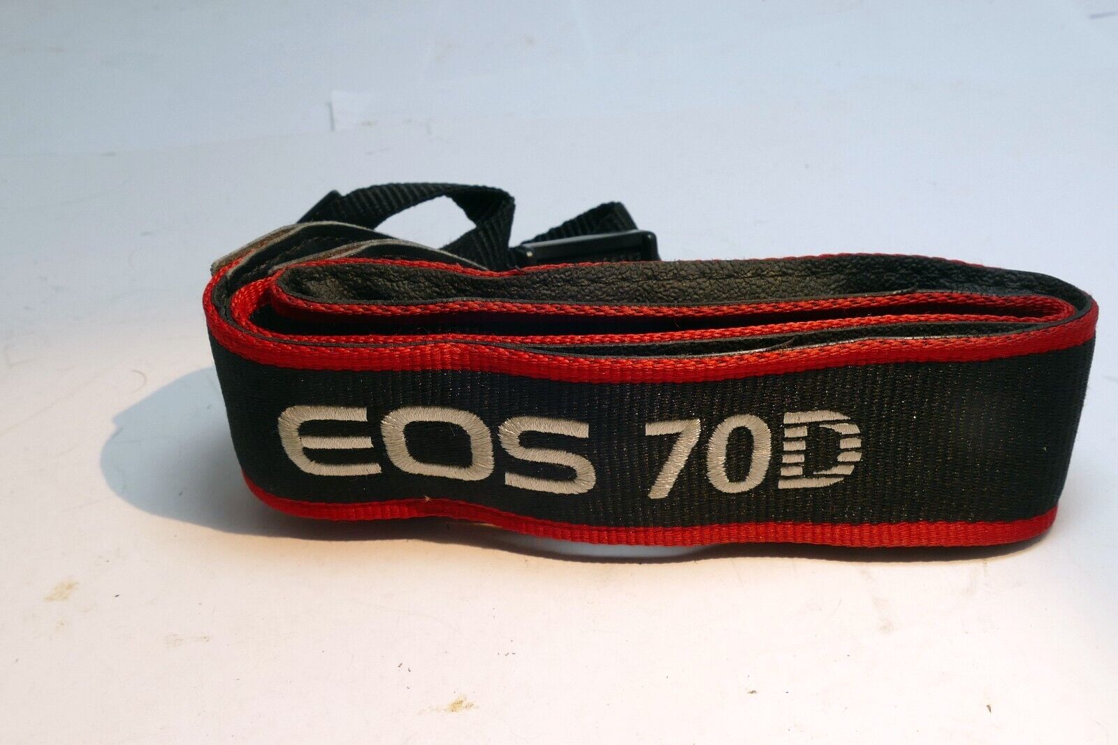 Canon EOS 70D SLR Digital Camera Neck Shoulder Strap -  Genuine OEM