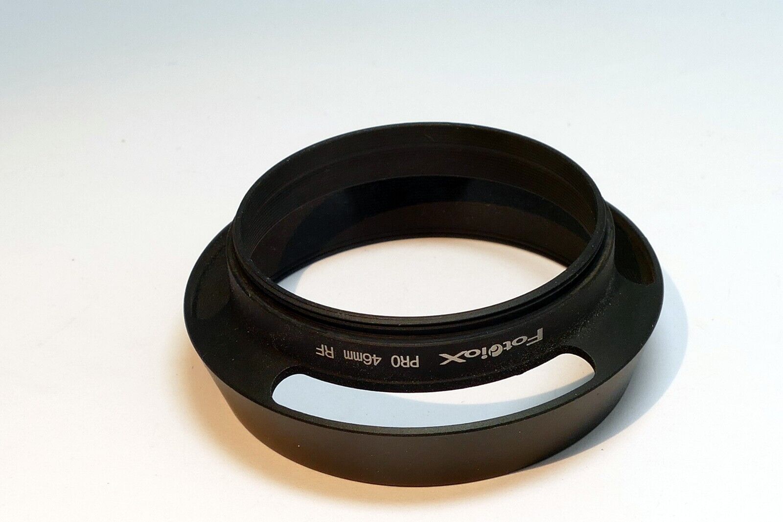 46mm Metal lens hood shade vented threaded screw in type for 5cm