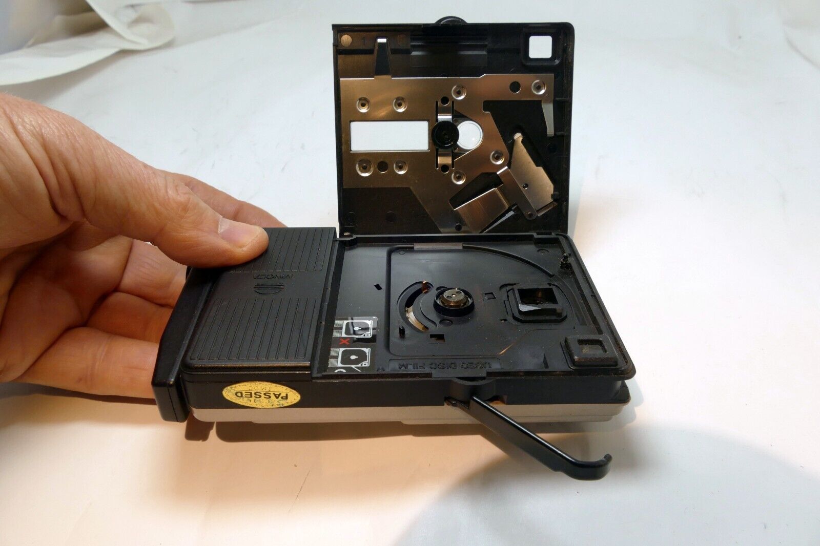 MINOLTA DISC 7 Vintage Film Camera Portable Compact