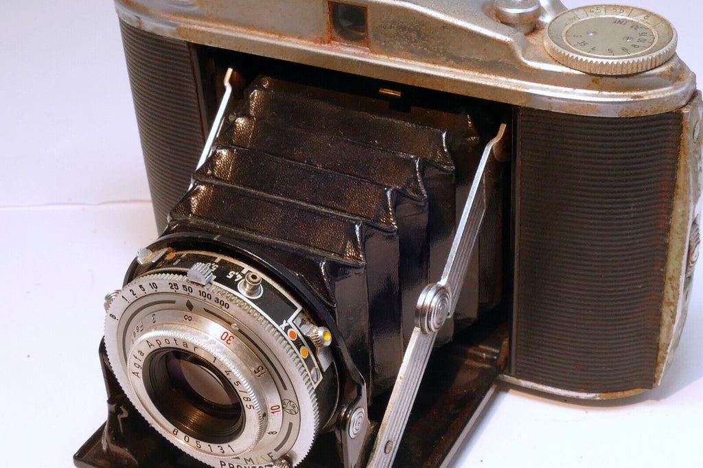 Agfa-Ansco Speedex Special Folding Camera With 85mm f/4.5 Apotar Lens 4X5 medium