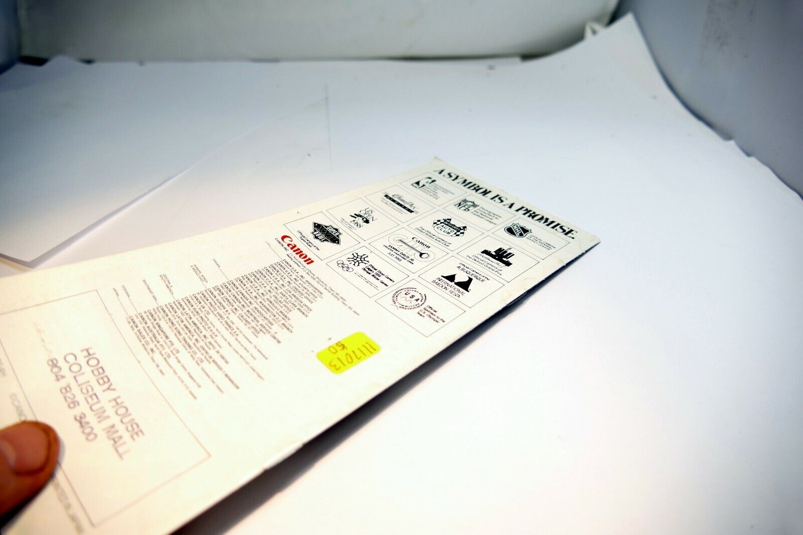 Canon Sure Shot Supreme camera Sales Brochure Guide English 1986