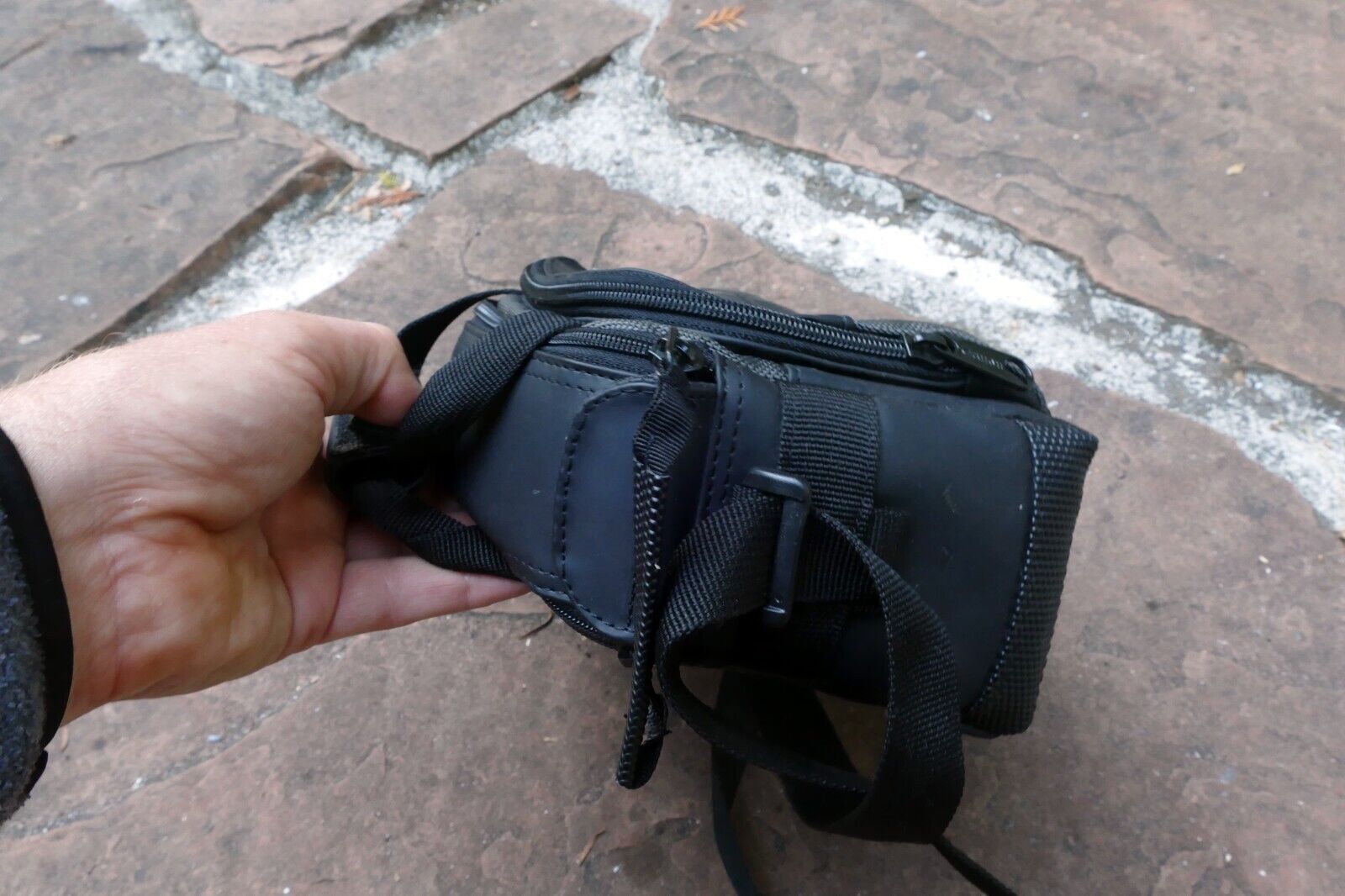 Canon 9X6X4" Case camera small Gray-Black w/ Shoulder strap - Genuine OEM