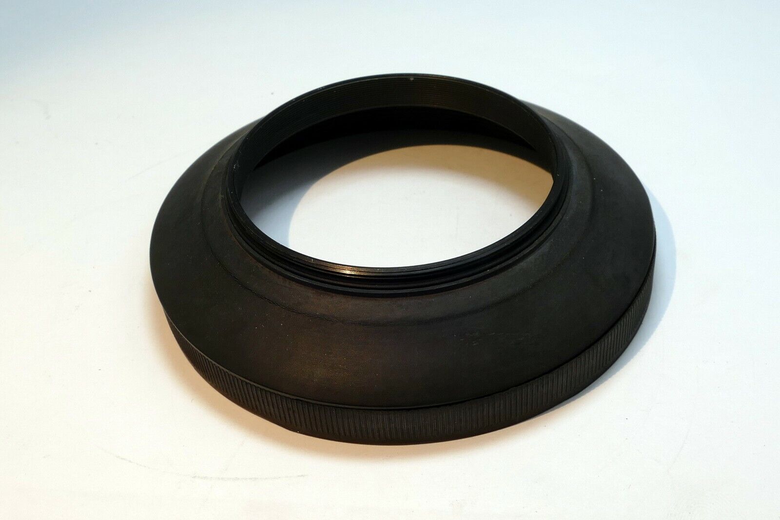 Wide Angle 62mm screw in  Rubber Lens Hood Shade Collapsible for 28mm 35mm