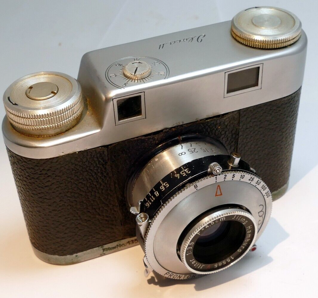 Iloca I Rangefinder Camera with V JLitar f3.5 4.5cm lens Prontor S Shutter  1940