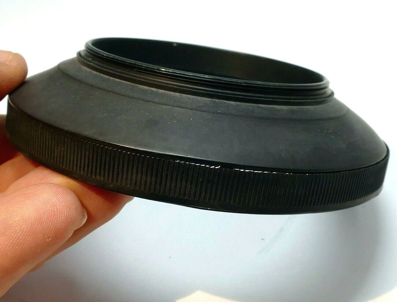 Wide Angle 62mm screw in  Rubber Lens Hood Shade Collapsible for 28mm 35mm