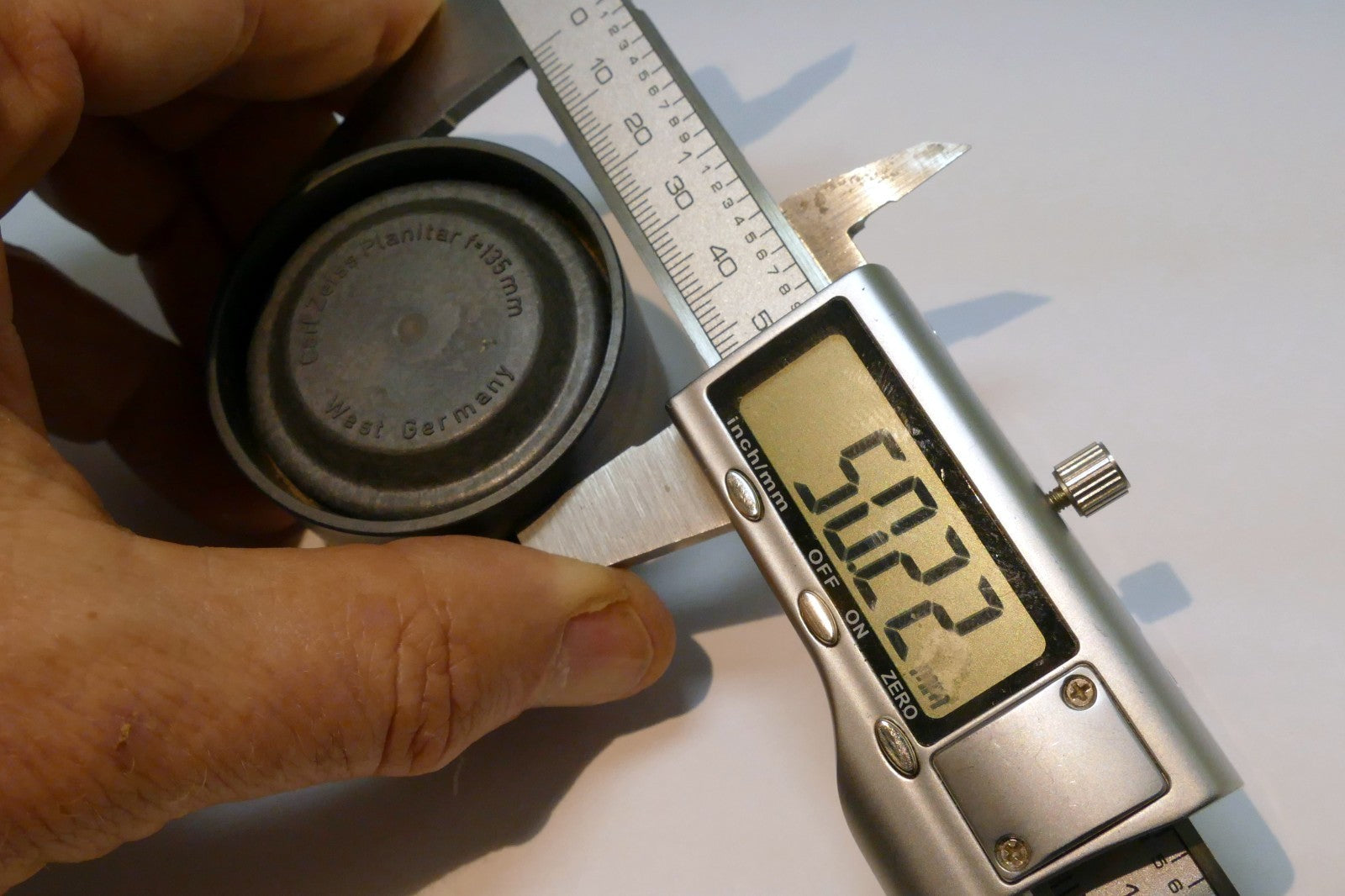 CARL ZEISS PLANITAR 135mm  mirror optical lens