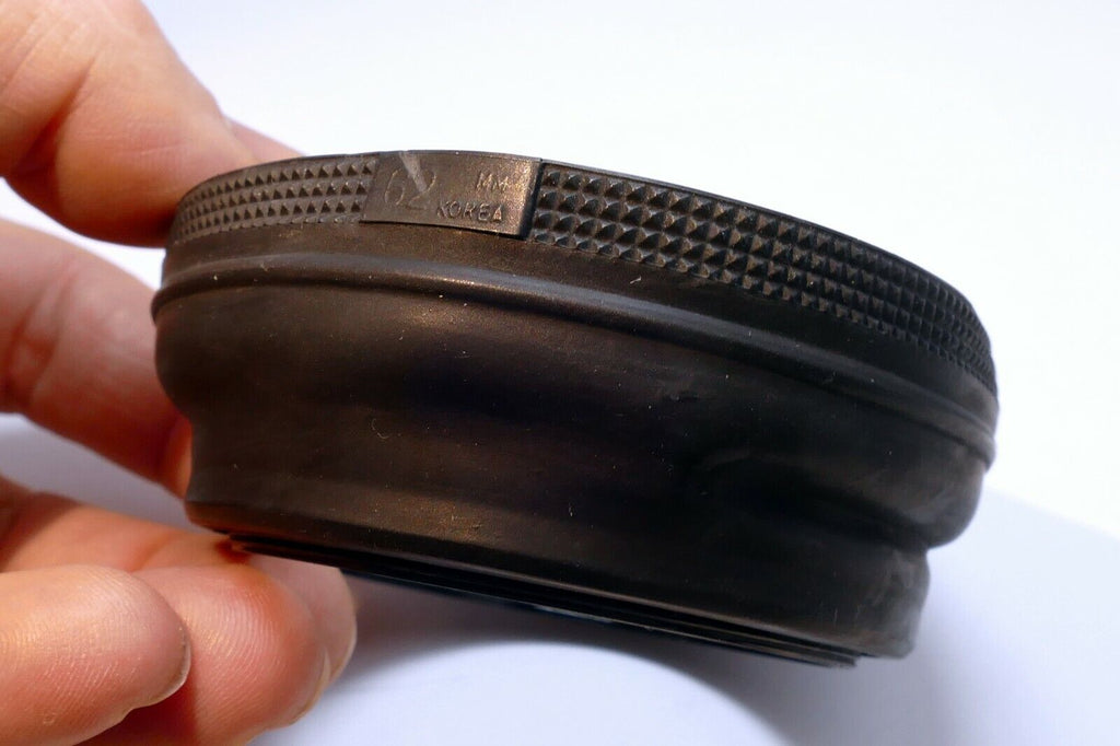 62mm screw in  Rubber Lens Hood Shade for telephoto 70-210mm f3.8