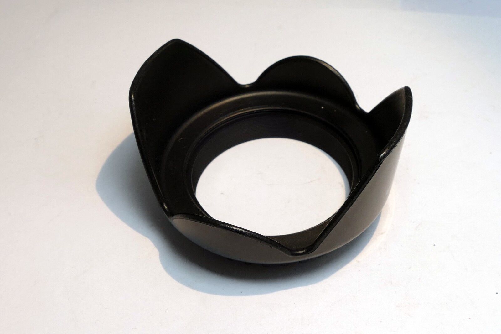 52mm OD Lens Hood Shade   threaded plastic for 18-55mm