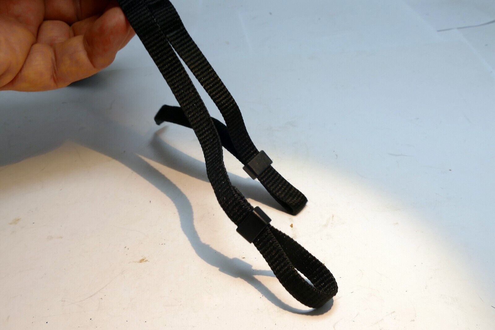 Canon EOS R6  SLR Digital Camera Neck Shoulder Strap -   Black -  Genuine OEM