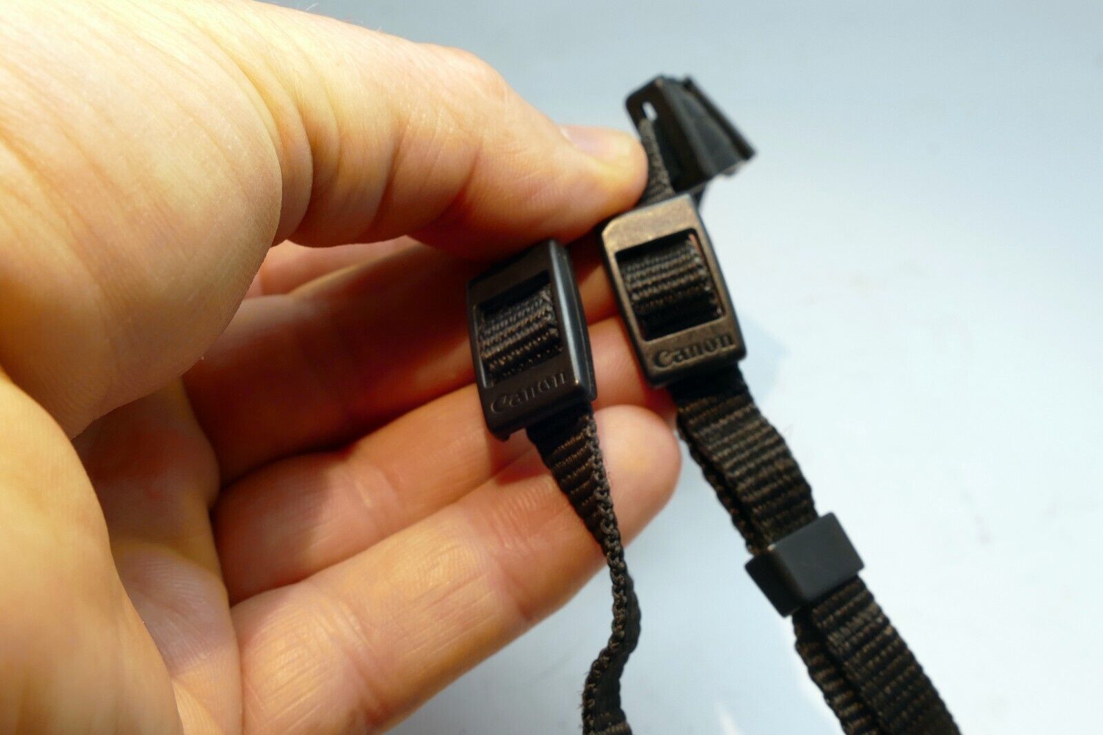 Canon EOS 5D Mark II  Digital Camera Neck Shoulder Strap  - Genuine OEM