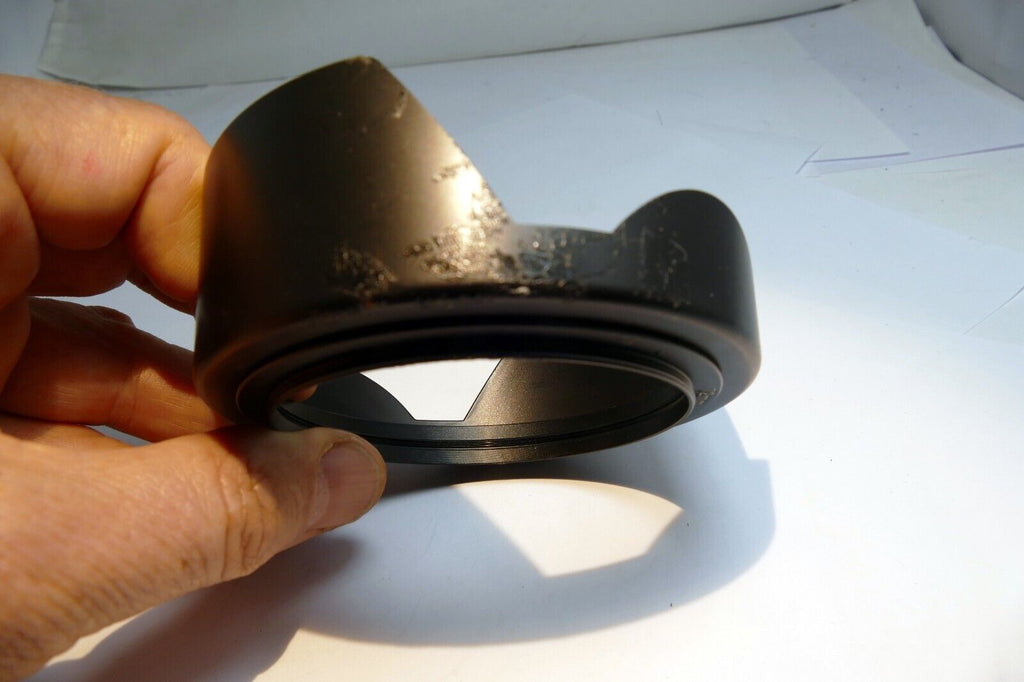 72mm Lens Hood  Shade threaded screw in petal for 18-200mm