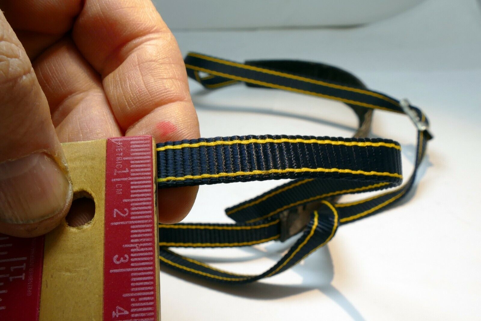 Zenza Bronica shoulder neck strap 1cm wide ETRs ETRSi 645 OEM - Missing end lugs