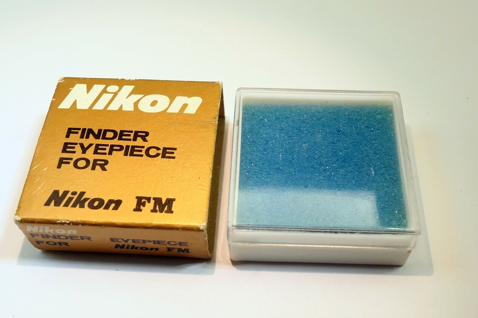 empty box with plastic case for Nikon finder eyepiece FM