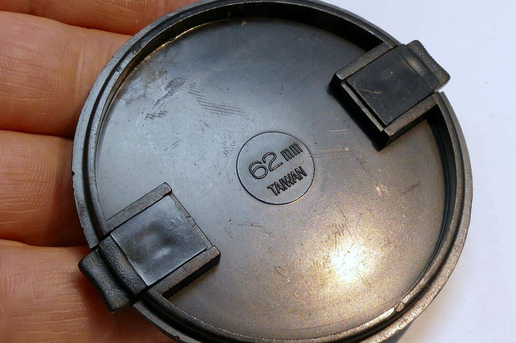 62mm Lens Cover Cap  for  70-300mm f4-5.6 300mm black snap on type