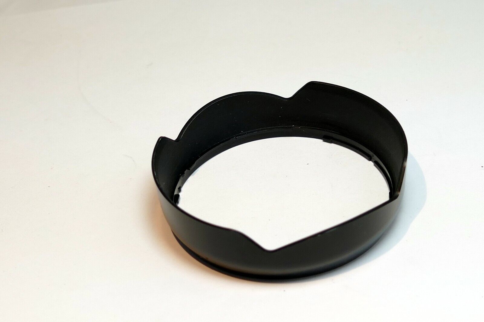 63mm ID Lens Hood Shade twist on
