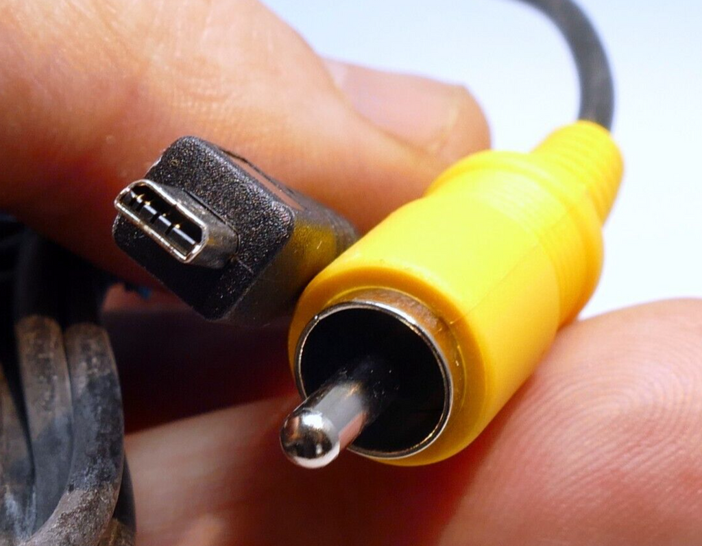 Panasonic AV Data Transfer to RCA Video Cable Cord 4 feet long FZ1000