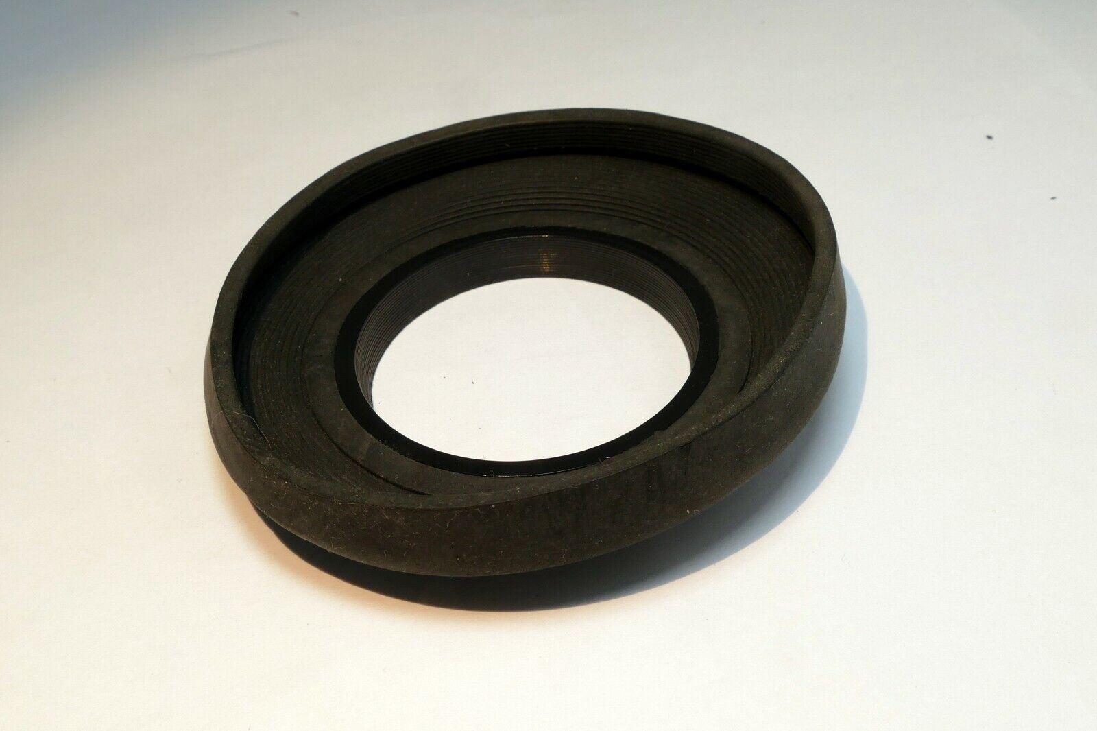 Rubber Lens Hood for 52mm rim (screw in type)  for wide angle lenses