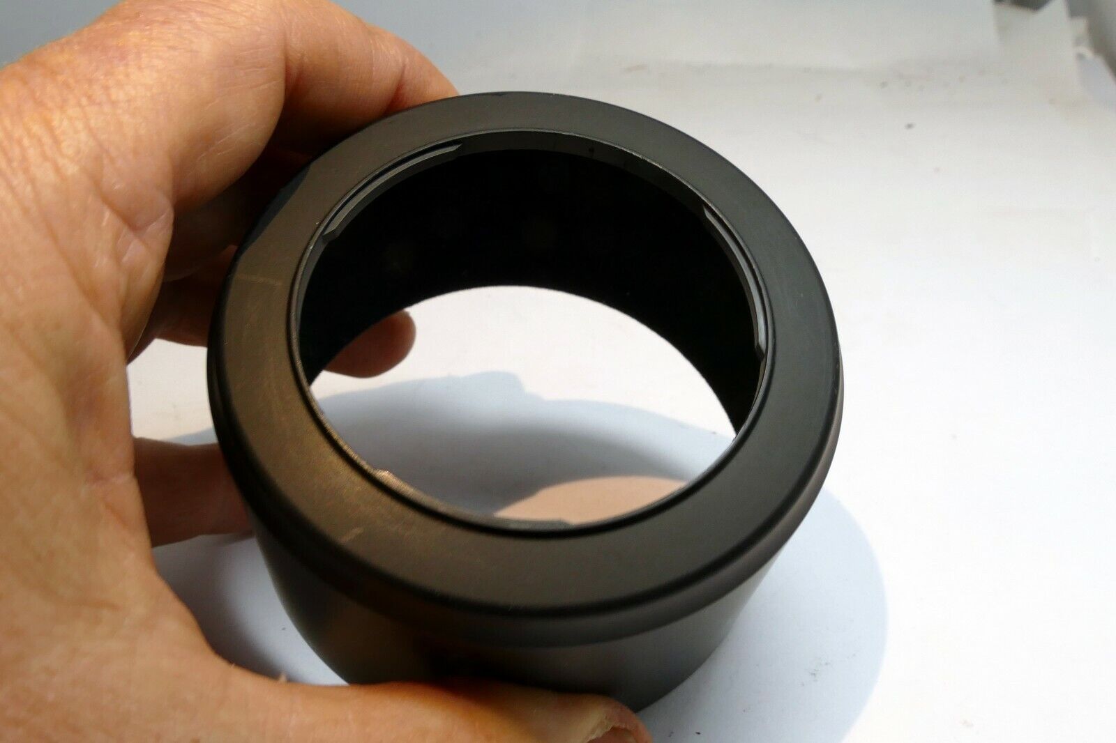 Lens Hood Shade twist on type for 55mm  rim