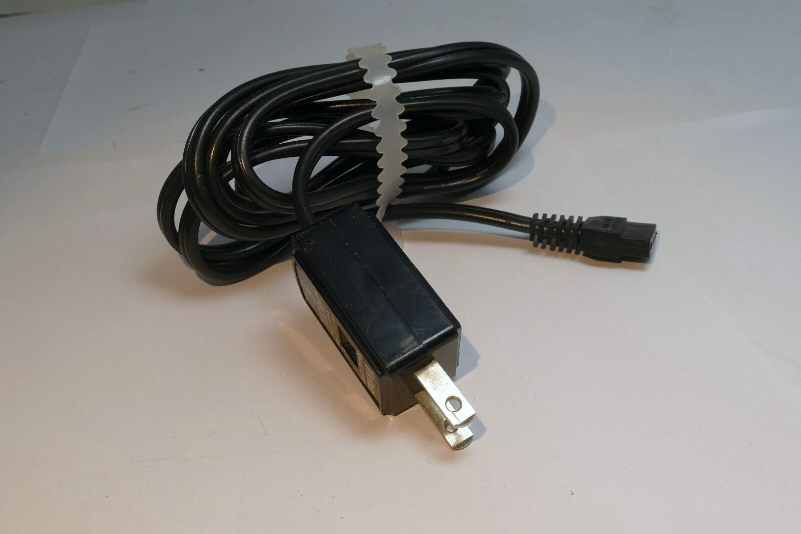 Vivitar SB-1 AC Cord Adapter cable  for use with V152/252/253 Electronic Flash