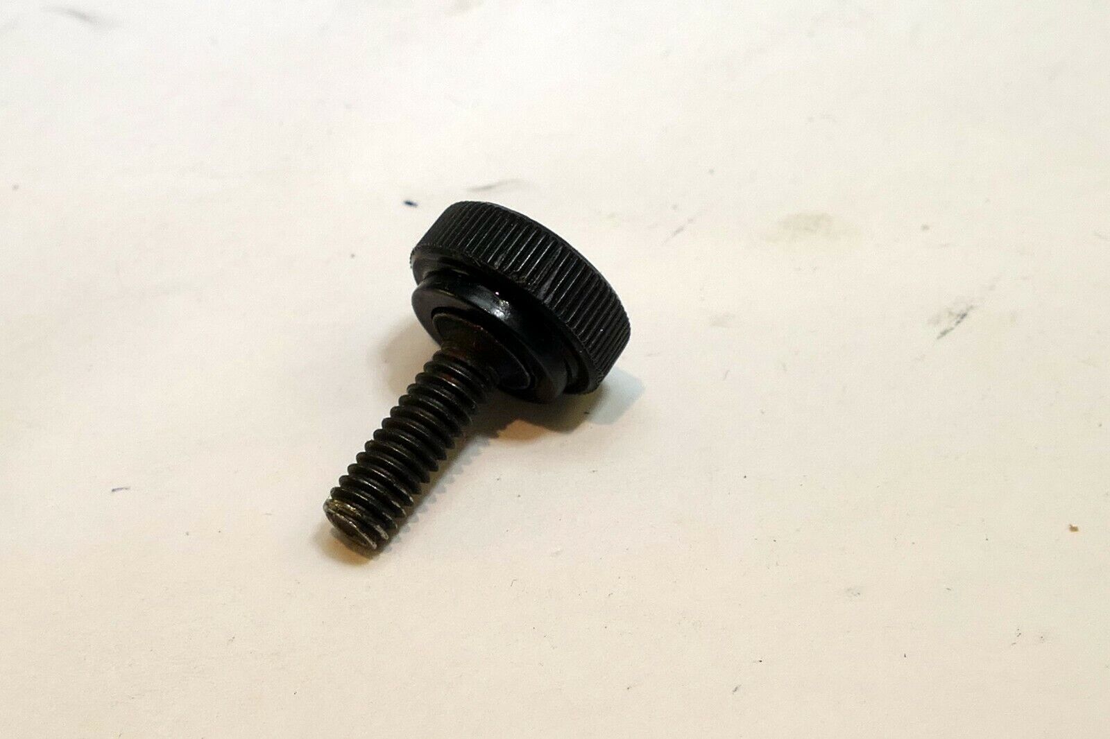 Locking Screw  for Lindahl Specialties LS Vignetter Lens Shade 4.5" 43-1245 1246