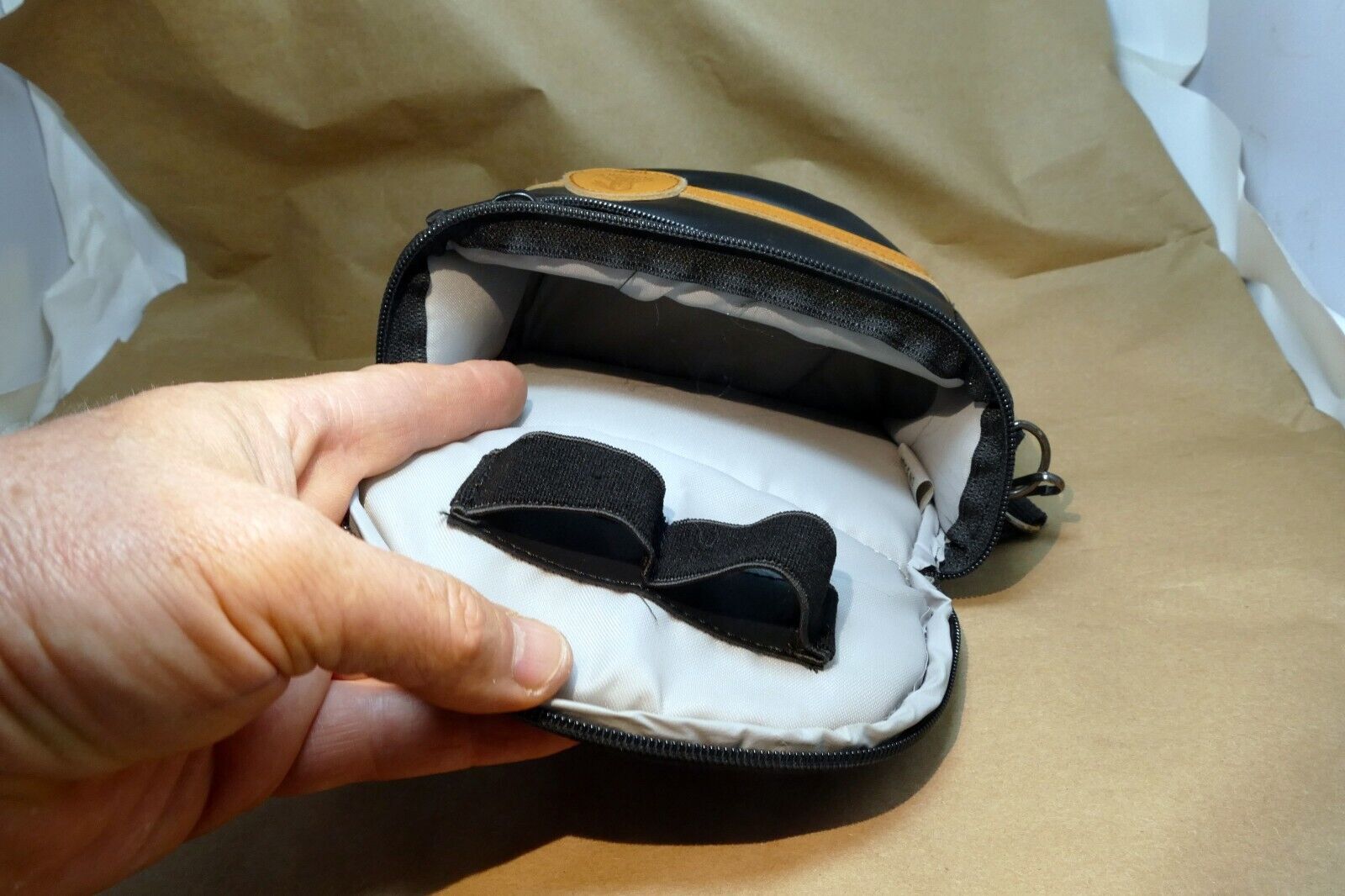Mohawk digital camera messenger bag case with shoulder strap 6X5X3" native