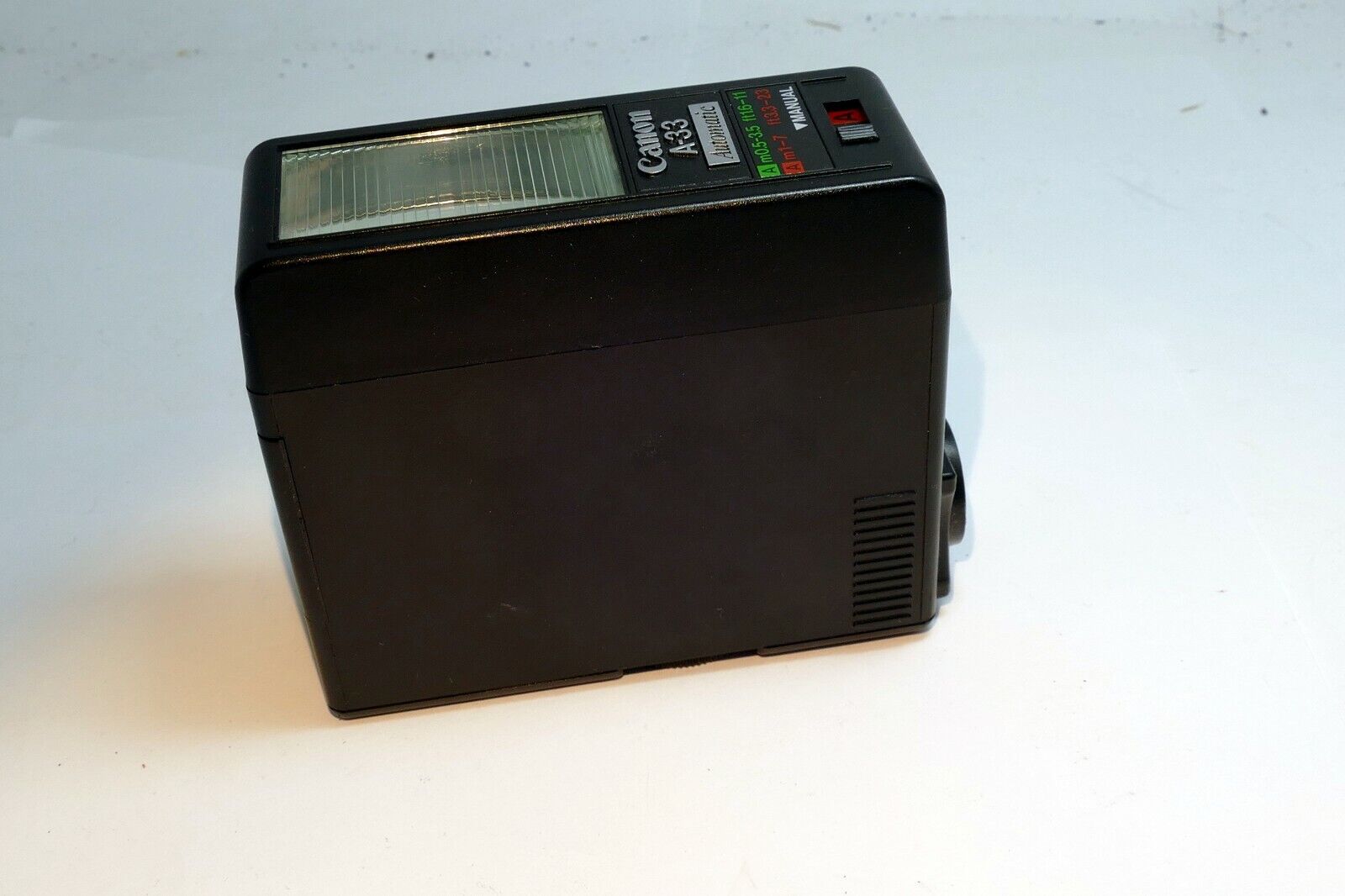 Canon Speedlight A-33  Automatic Flash does not work AS IS PARTS or REPAIR