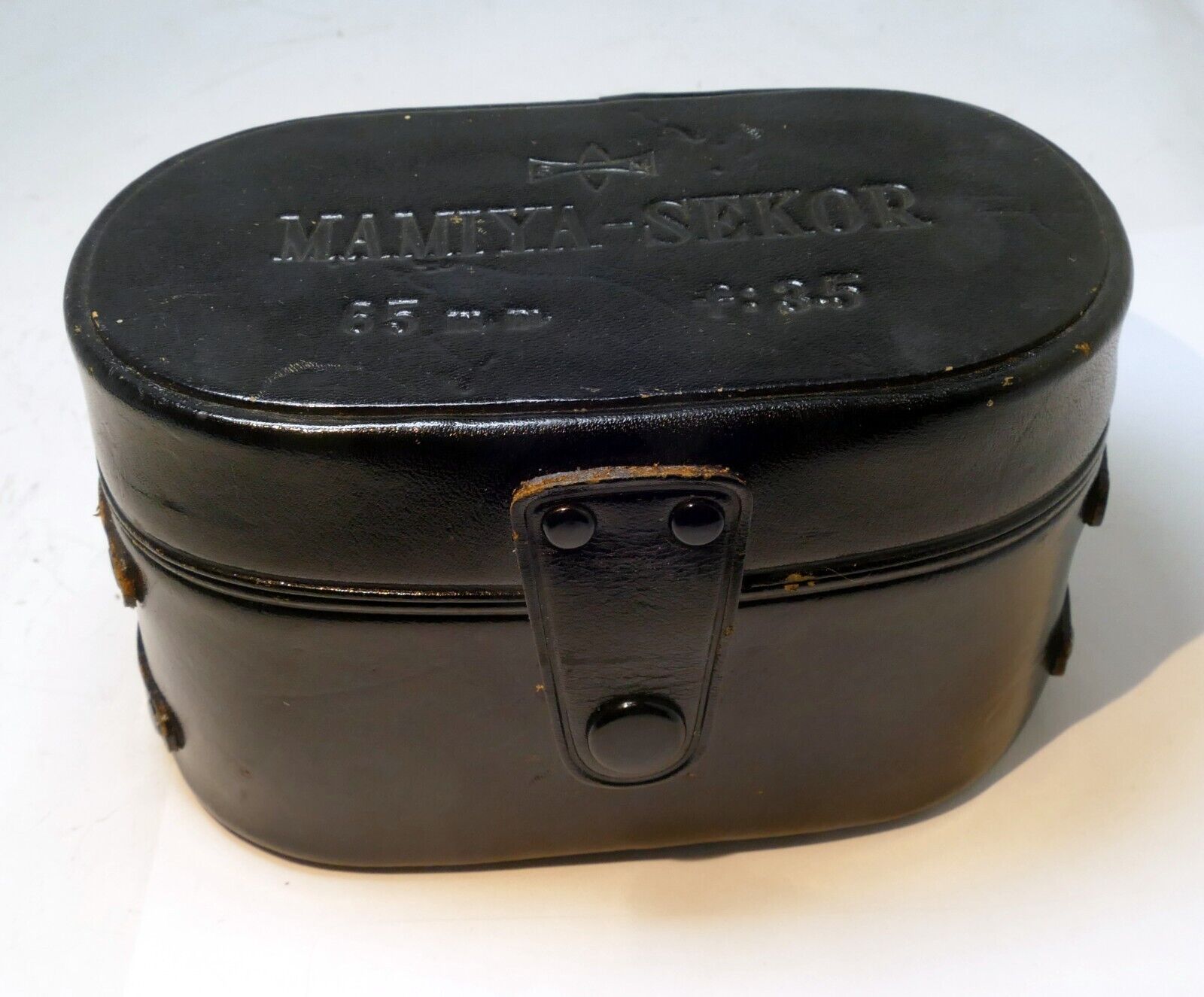 Mamiya Leather case for Sekor 65mm f3.5 TLR hard case (fits 55mm) Lens