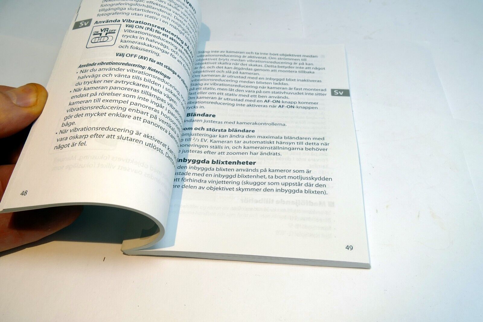 Nikon AF-S 55-300mm f4.5-5.6 VR ED Nikkor Lens  Instruction Guide (EN) Manual