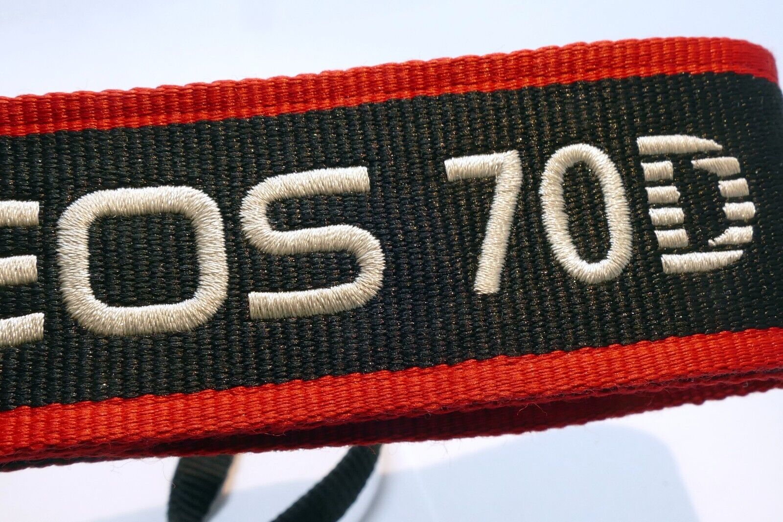 Canon EOS 70D Camera Shoulder Neck Strap Black-Red  -  Genuine OEM