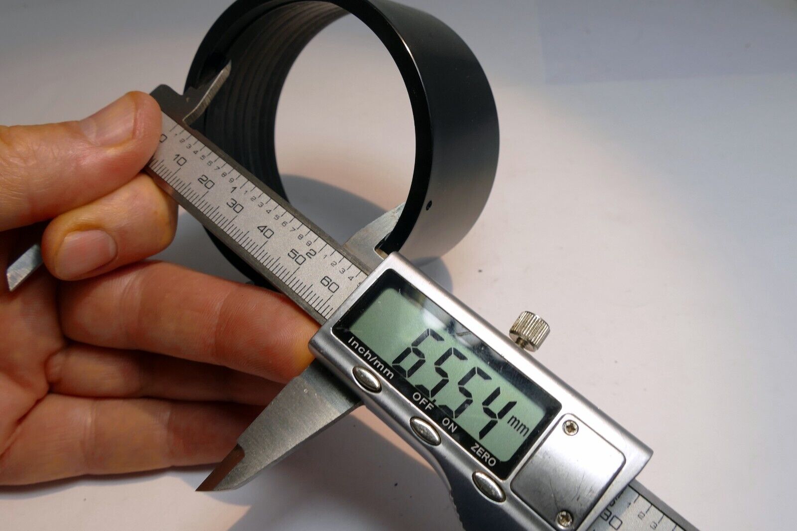 62mm OD Lens Hood Shade  plastic slip on type for 70-210mm 80-200mm