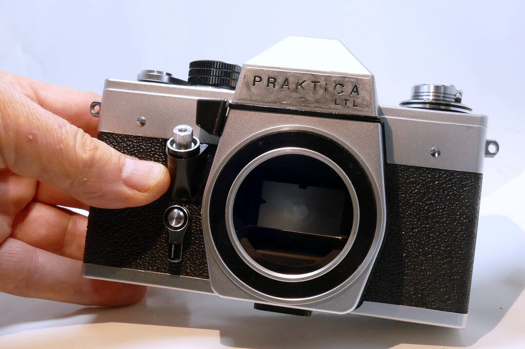 PRAKTICA LTL M42 CAMERA BODY Only - Meter is inop , shutter works