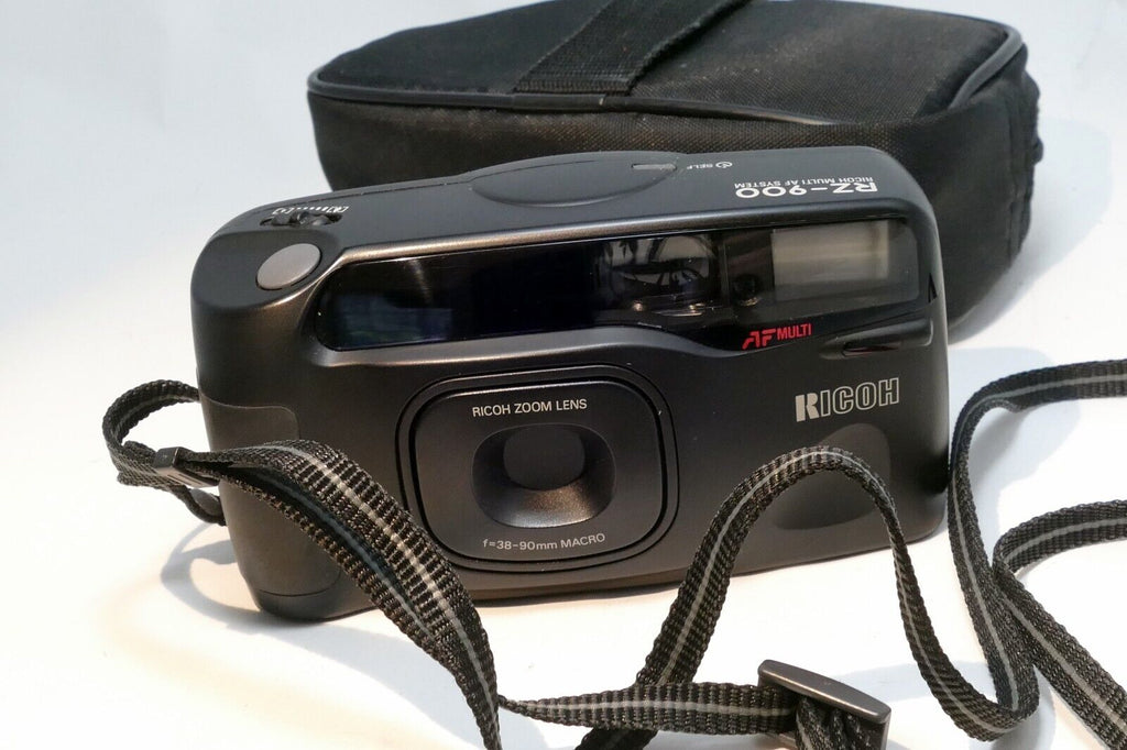 Ricoh RZ-900 Camera 38-90mm AF lens with Super Macro (damaged battery door)